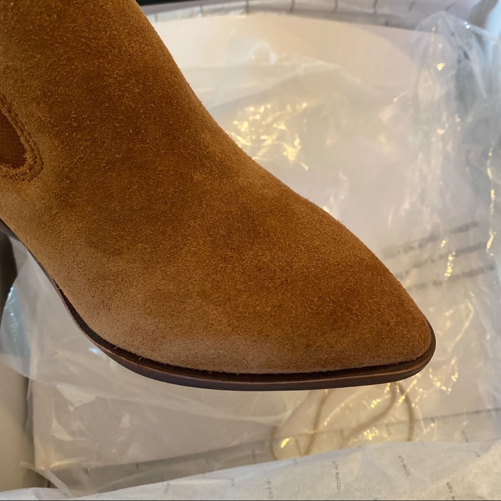Dolce Vita Sabil Chelsea Boot - Picture 13 of 15